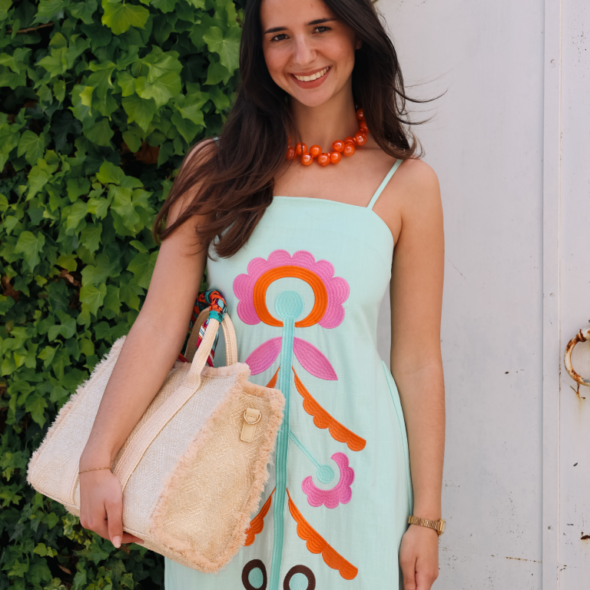 Vestido Midi com bordado